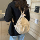 Un Mochila Bandolera Versátil y Elegante con una gran Capacidad